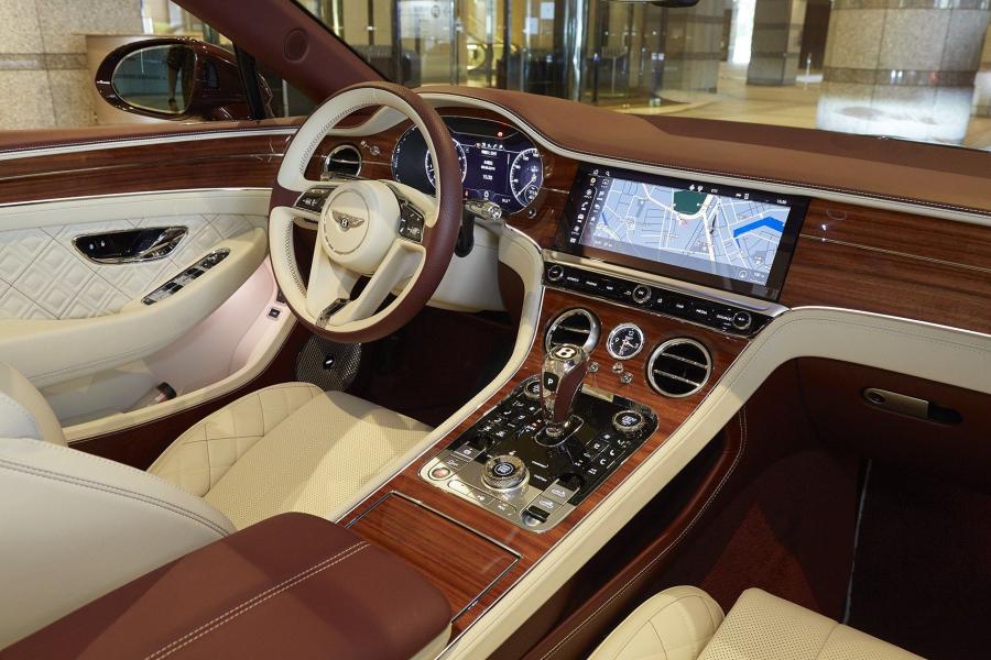 Торпедо Bentley Continental GT Convertible 2019 года  (JP) (фото 11 из 18)